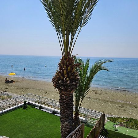 Beach House At Seafront Villa Meneou Екстериор снимка