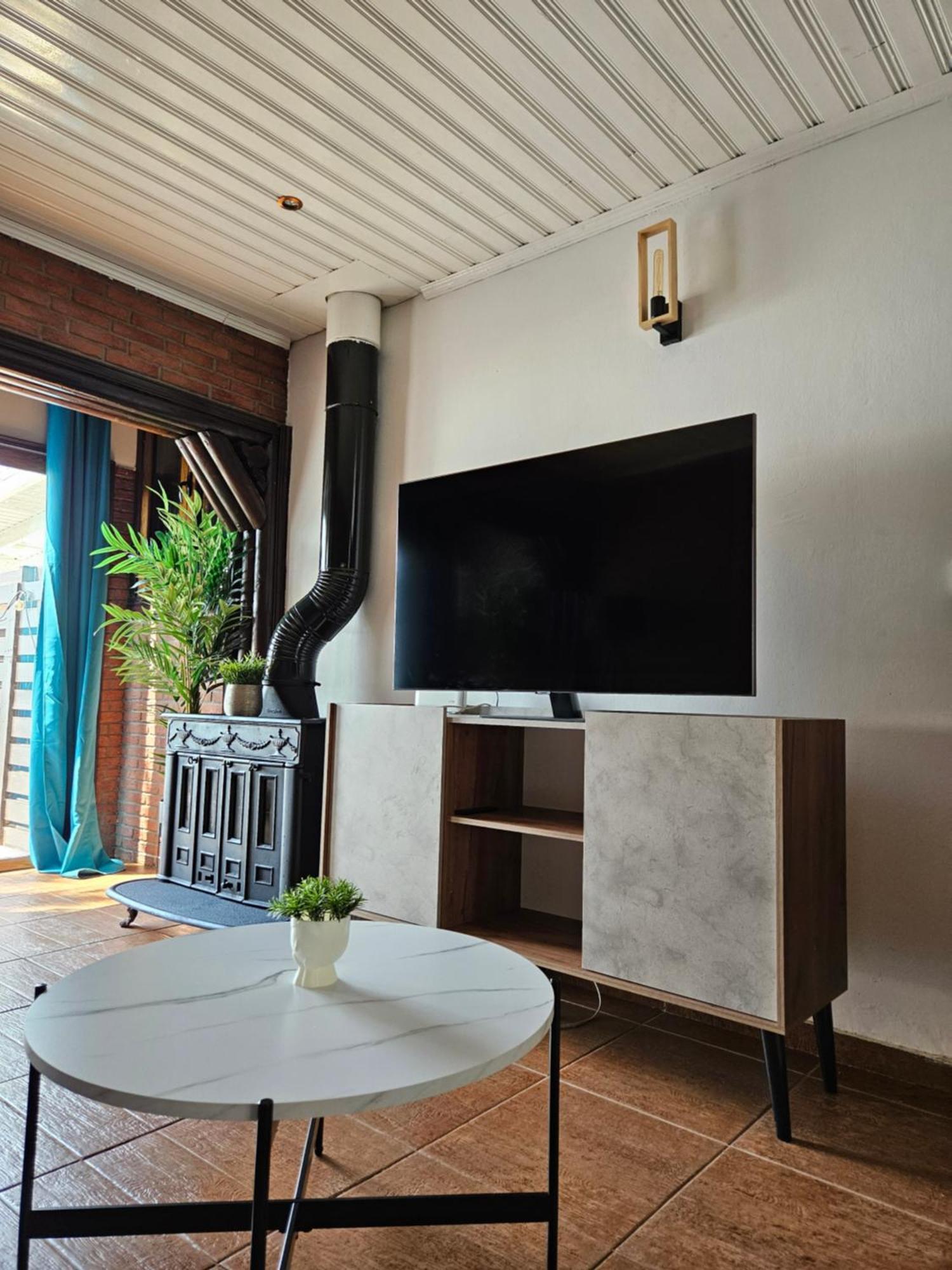 Beach House At Seafront Villa Meneou Екстериор снимка